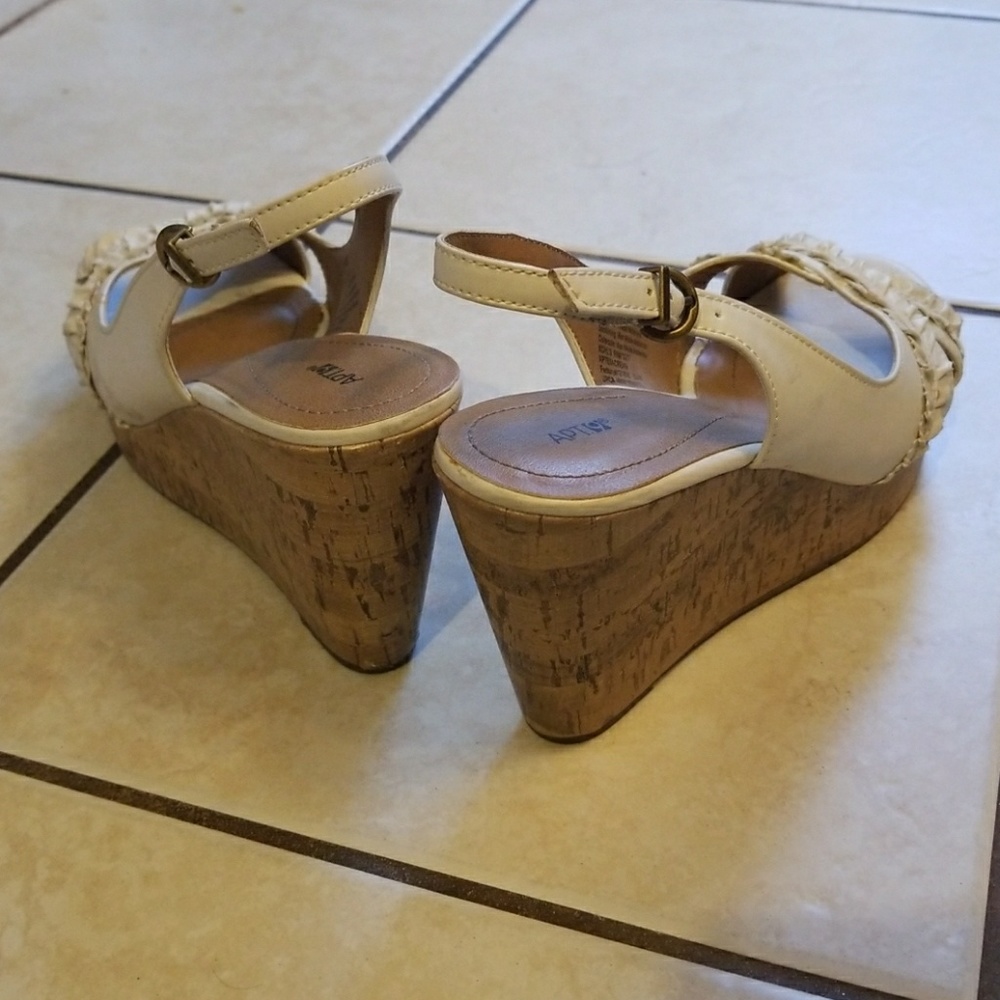 Wedges - Picture 3 of 6
